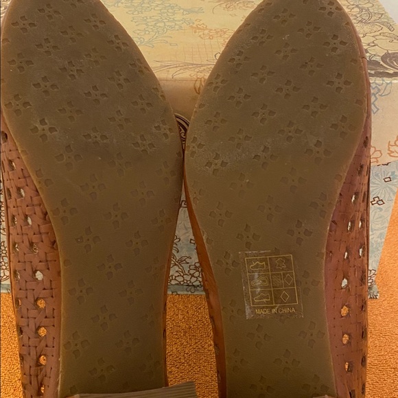 Patricia Nash Woven Leather Block Heel Pumps - Tan, minimal wear - Picture 6 of 7